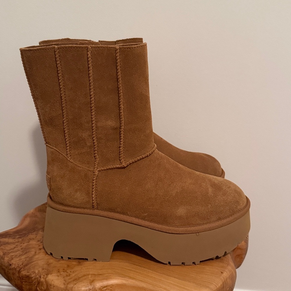 NWOT UGG CLASSIC TWIN SEAM NEW HEIGHTS - Picture 7 of 9